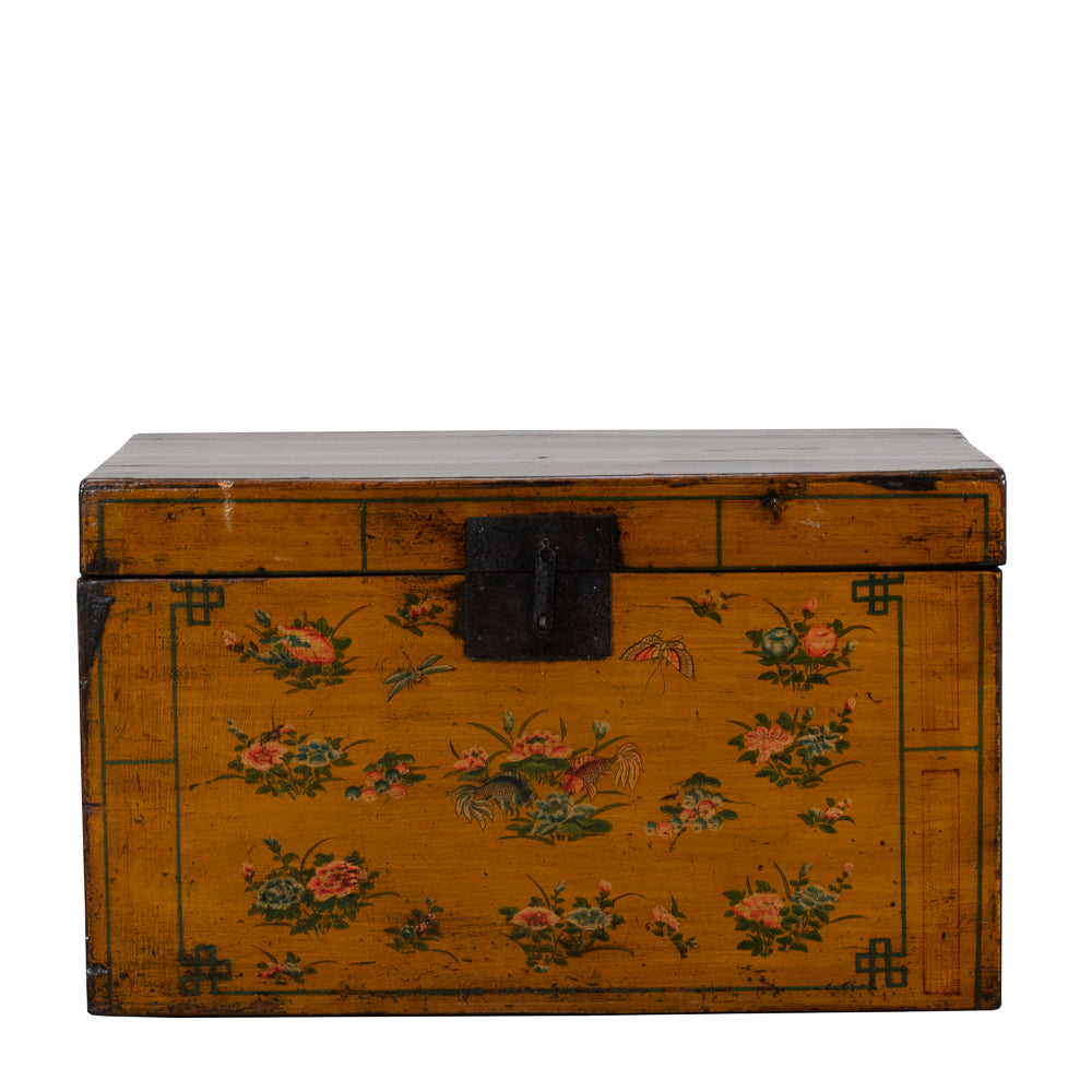 Vintage Chinese pine trunk with decorative hand-painted detail