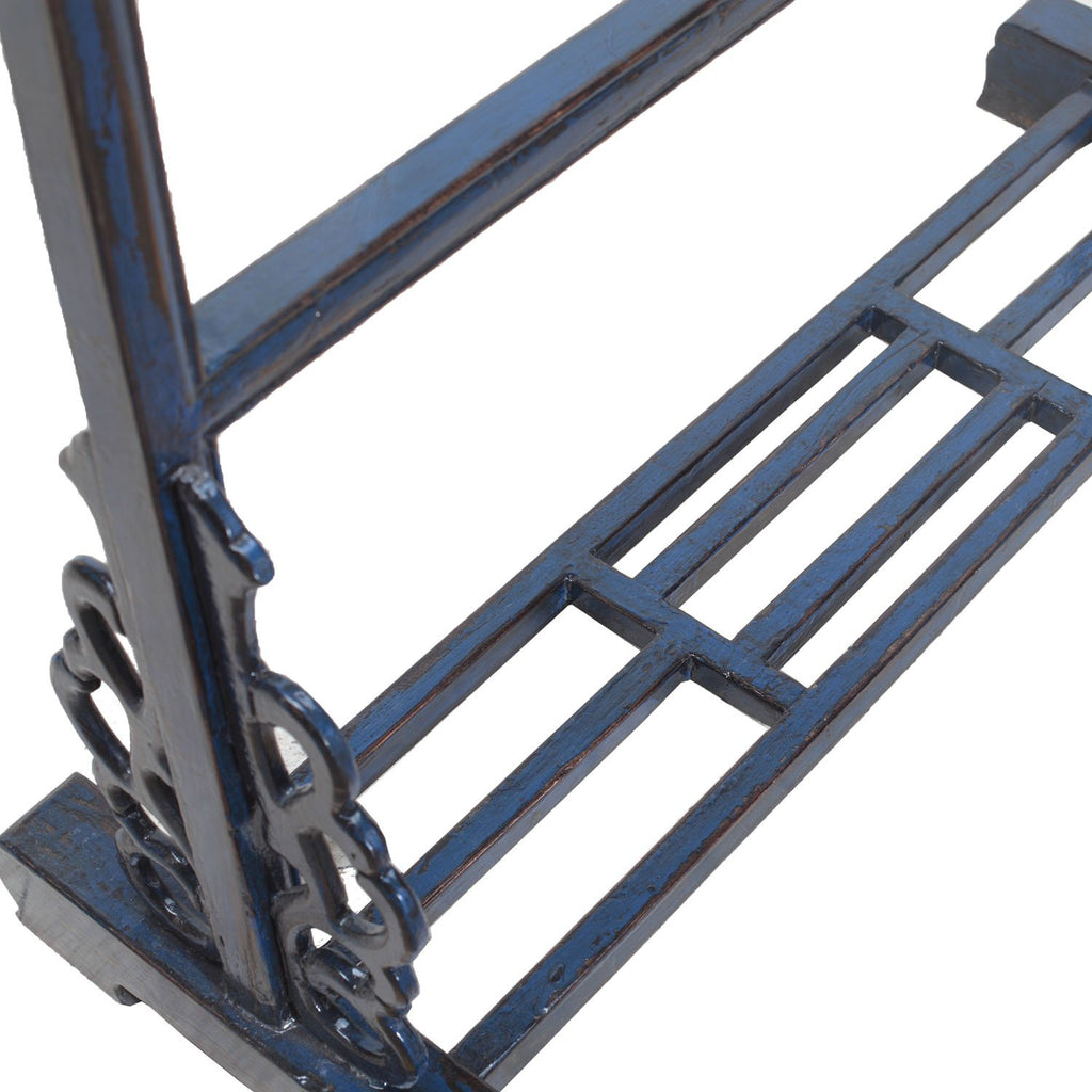 clothes rail